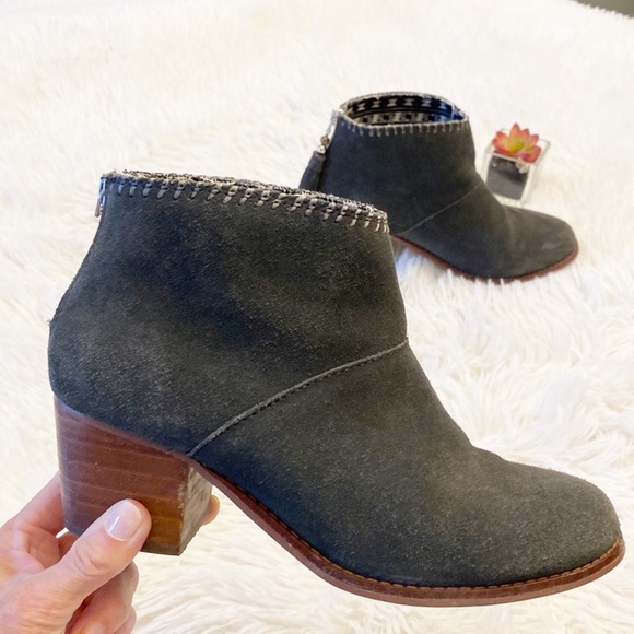 TOMS x Zappos Leila Grey Suede Heel Ankle Bootie tassel women’s 6.5 - Picture 2 of 8